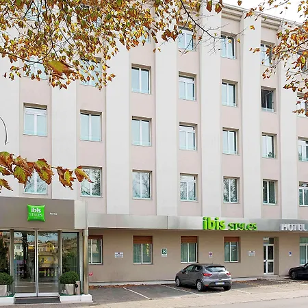 Ibis Styles Toscanini Готель Парма