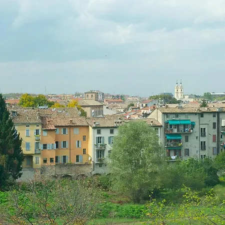 Готель Ibis Styles Toscanini