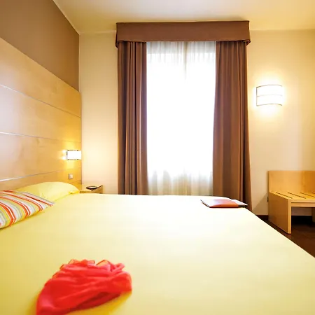 Ibis Styles Toscanini 3* Πάρμα