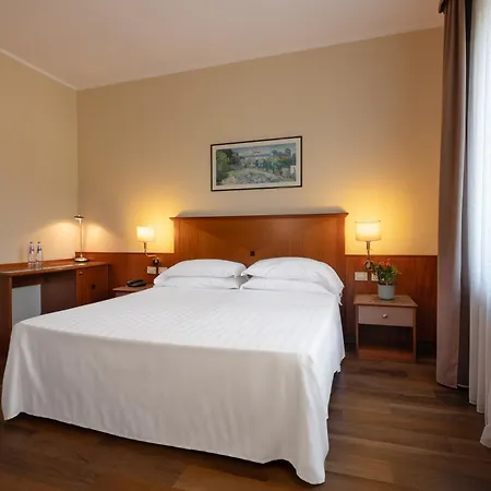 Toscanini ホテル パルマ