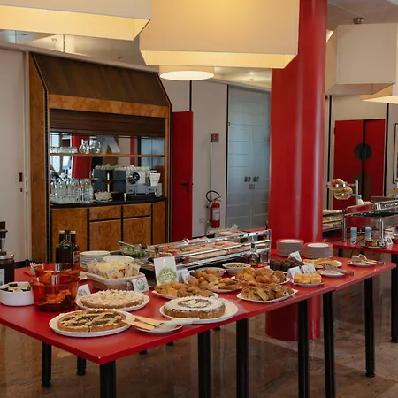 Toscanini ホテル 3*