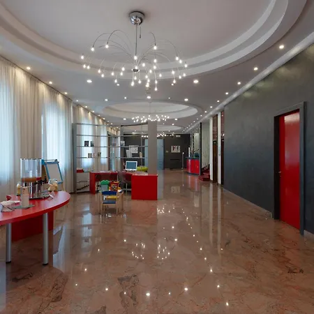 Toscanini ホテル パルマ