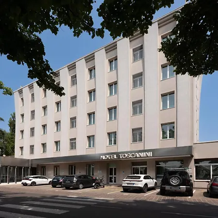 ホテル Toscanini 3*