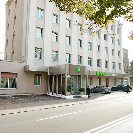 Toscanini ホテル パルマ